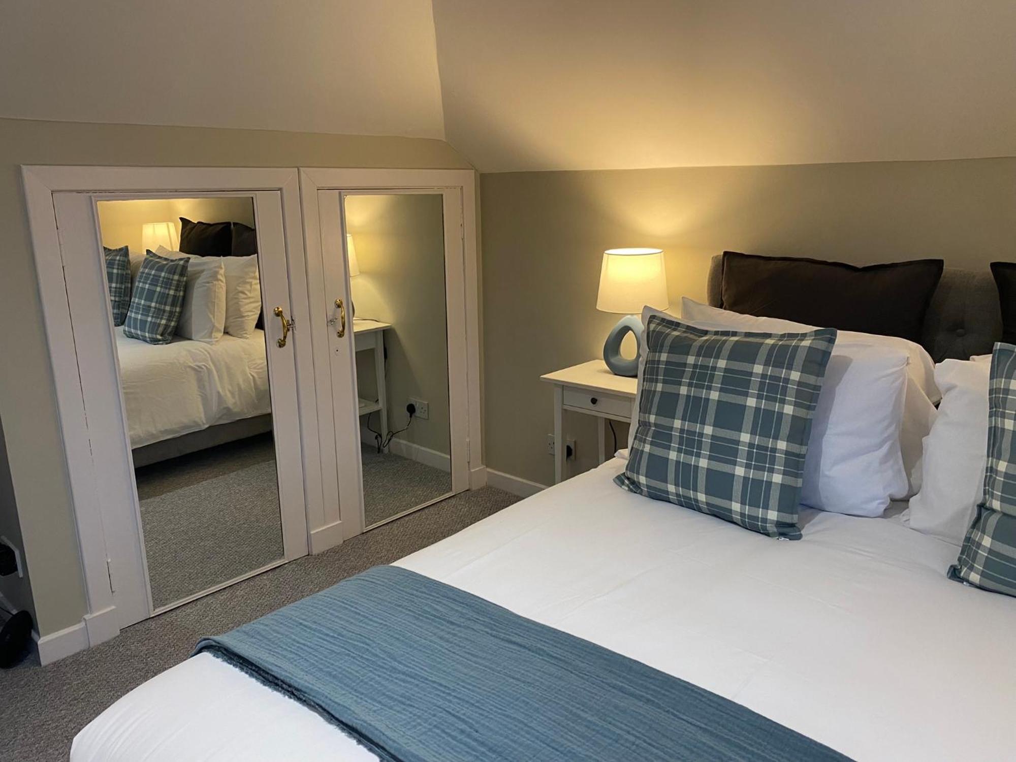 Peacock Guest House Largs Eksteriør bilde